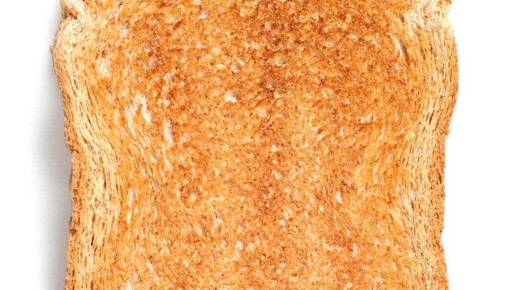 Congelar e torrar pão: o truque que pode reduzir picos de glicose