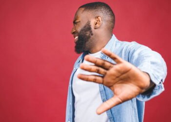 A psicologia diz que pessoas elegantes usam essas 9 frases para estabelecer limites sem ofender ninguém