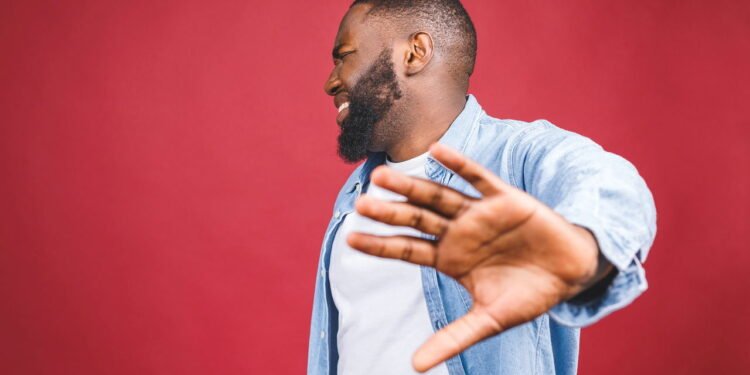 A psicologia diz que pessoas elegantes usam essas 9 frases para estabelecer limites sem ofender ninguém