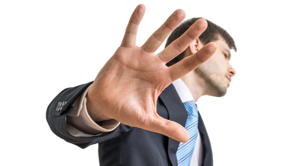 A psicologia diz que pessoas elegantes usam essas 9 frases para estabelecer limites sem ofender ninguém