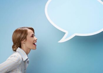 O que significa falar sozinho, segundo a psicologia?