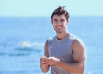 Características comuns de pessoas que dizem "estou bem" quando não estão, segundo psicólogos