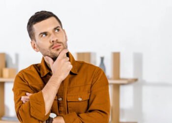 Você sabe que é de classe média baixa se esses 6 costumes são um símbolo de status social para você