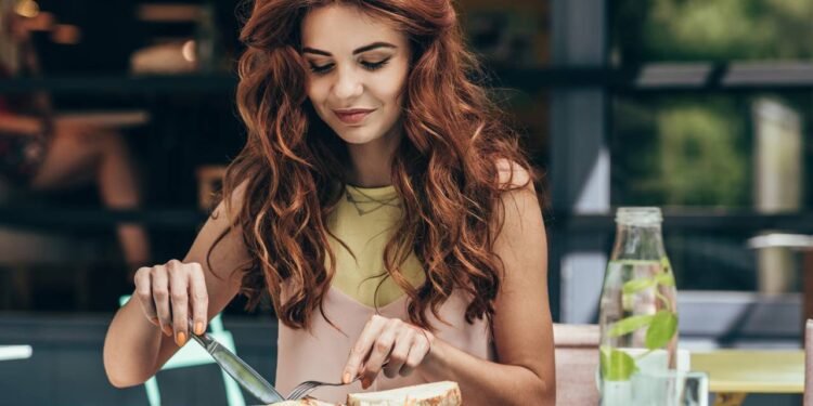 Por que a regra 30-30-3 pode ser a solução para seu inchaço e problemas intestinais