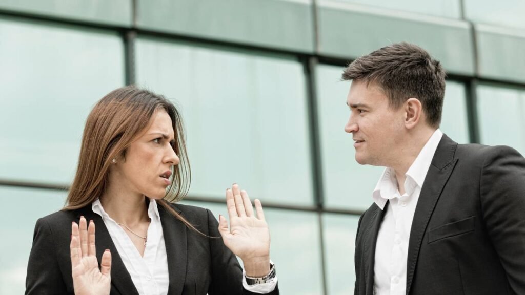 13 sinais de alerta de que alguém é consumido pela negatividade