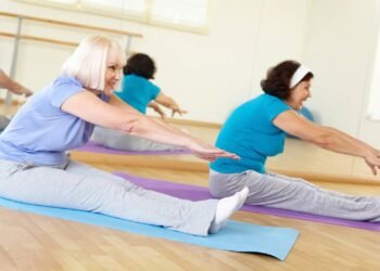 Os melhores exercícios para praticar a partir dos 50 anos e combater a perda muscular