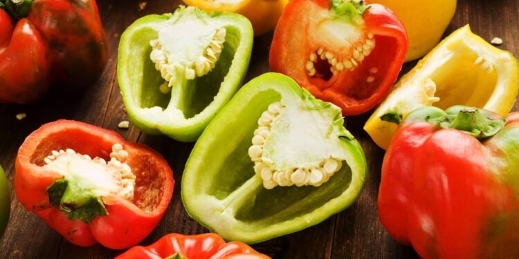 O pimentão, conhecido cientificamente como Capsicum annuum, é uma planta de fácil cultivo - Créditos: depositphotos.com / AGphoto