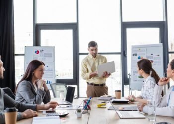 As características que separam líderes emocionalmente inteligentes de todos os outros