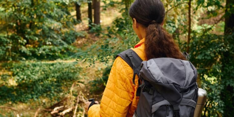 Uma alimentação equilibrada durante trilhas mantém a energia e ajuda na recuperação do corpo - Créditos: depositphotos.com / IgorVetushko