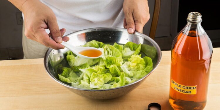 O que acontece com seu açúcar no sangue quando você toma vinagre de maçã e canela juntos