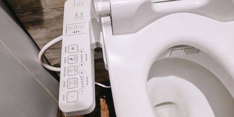 Adeus ao papel higiênico: a nova opção de banheiro que será tendência mundial em 2025