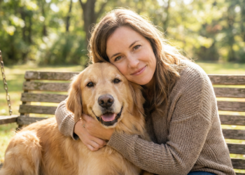 Os incríveis benefícios de adotar um cão adulto, segundo especialistas