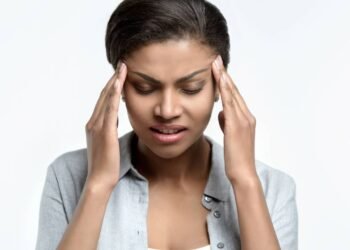 Sente dores de cabeça por tensão? Conheça a Cefaleia Tensional