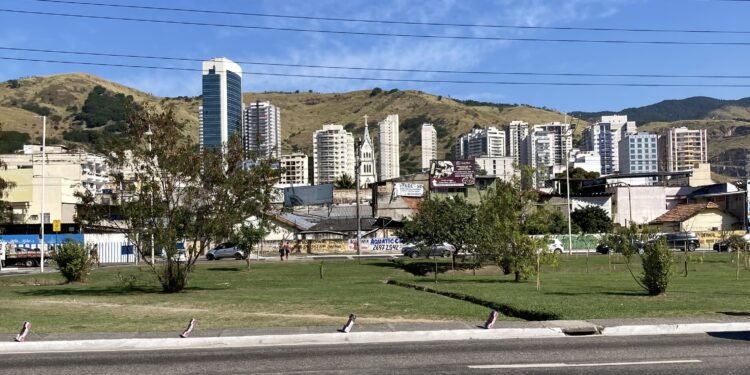 Viva em Nova Iguaçu, onde natureza e urbanismo se encontram em perfeita harmonia. // Créditos: Wikipédia