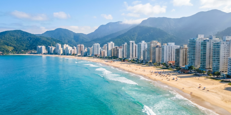 O destino paulista que encanta famílias com praias e qualidade de vida acima da média