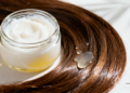 O poderoso ingrediente natural que ajuda a combater cabelos danificados