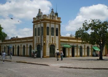Uma cidade do sul esconde o charme histórico e os doces mais famosos que surpreendem quem a visita