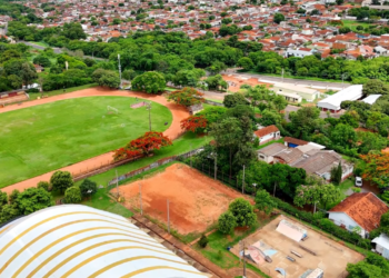 A 'Capital do Ovo' conta com apenas 20 mil pessoas e 11 milhões de galinhas