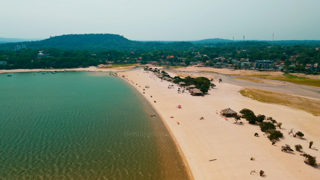 Vila apelidada de “Caribe da Amazônia” está conquistando o mundo com suas águas cristalinas