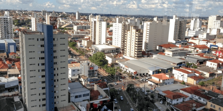 A cidade do interior de SP reconhecida pela prosperidade e pelo cuidado exemplar à saúde