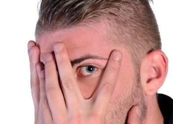 Como superar a timidez e vencer o medo de se expor