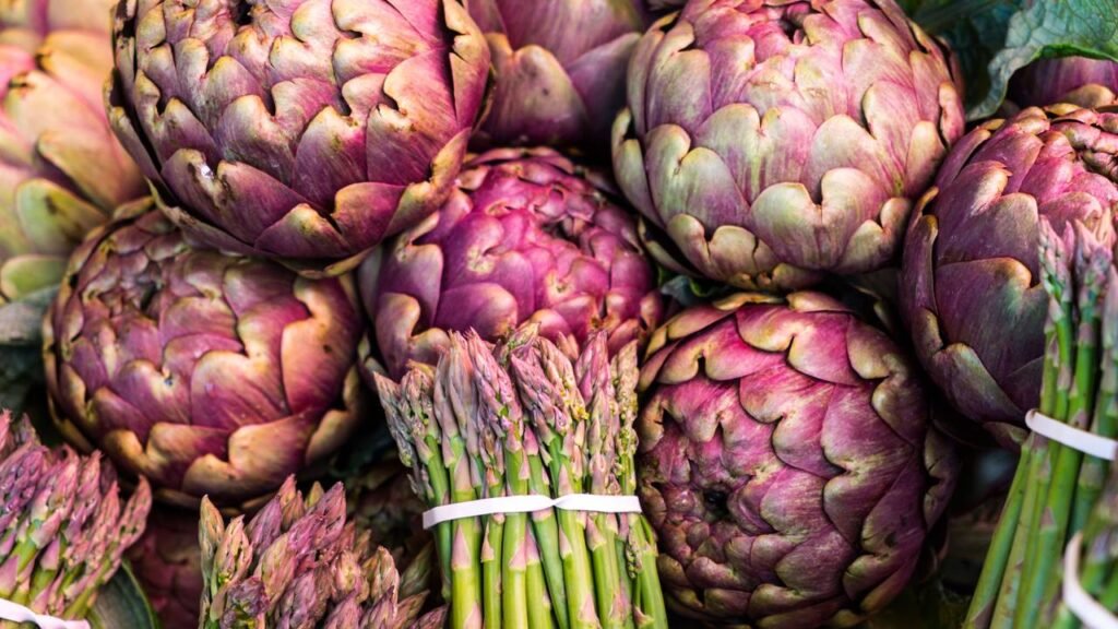 O chá para beber antes de dormir que ajuda a “limpar” a gordura no fígado