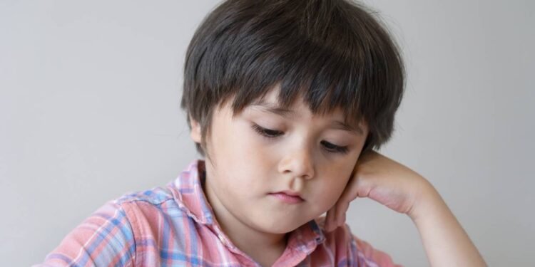 O que significa andar olhando para baixo, conforme a psicologia