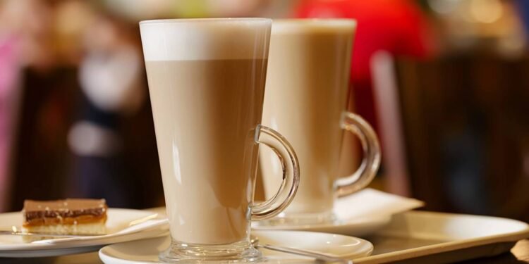 O que significa gostar de beber muito café com leite?