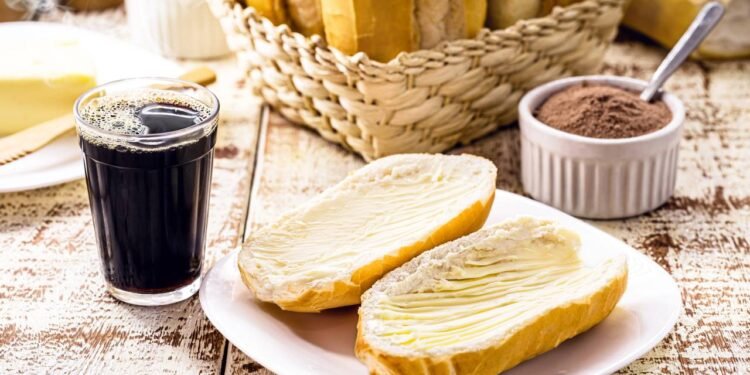 Os 4 alimentos que você não pode comer de jeito nenhum no café da manhã