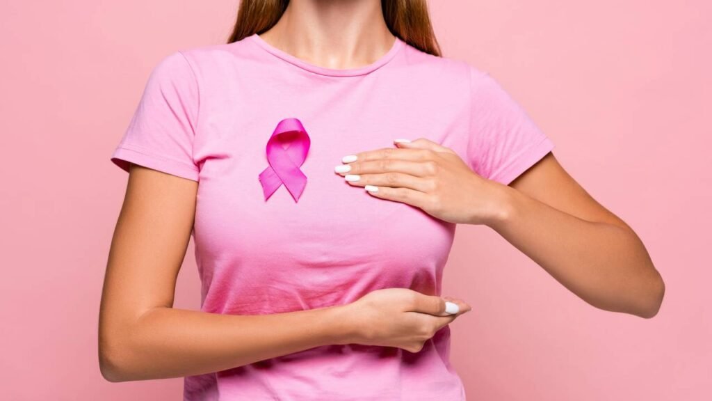 11 sintomas de câncer de mama que também podem afetar os homens