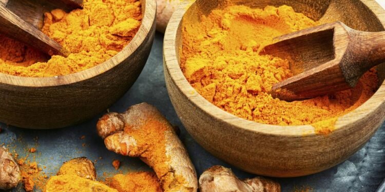 A principal forma de atuação da cúrcuma sobre as articulações está relacionada ao seu efeito anti-inflamatório - Créditos: depositphotos.com / Nikolay_Donetsk