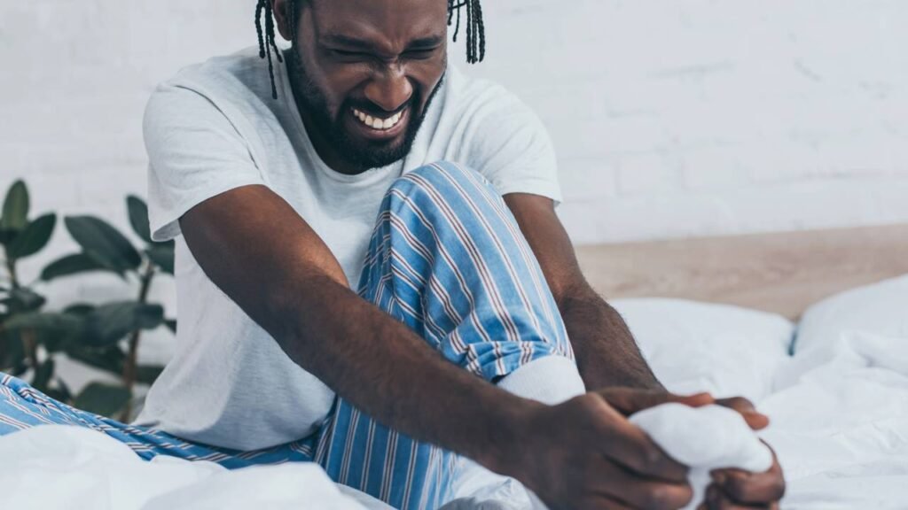 Como o simples hábito de alongar os pés antes de dormir melhora a circulação