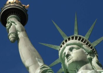 O que significa quando um prédio antigo fica verde com o tempo