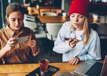 O motivo por que algumas pessoas nunca postam fotos nas redes