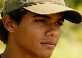 O que significa usar boné todos os dias, segundo especialistas em psicologia