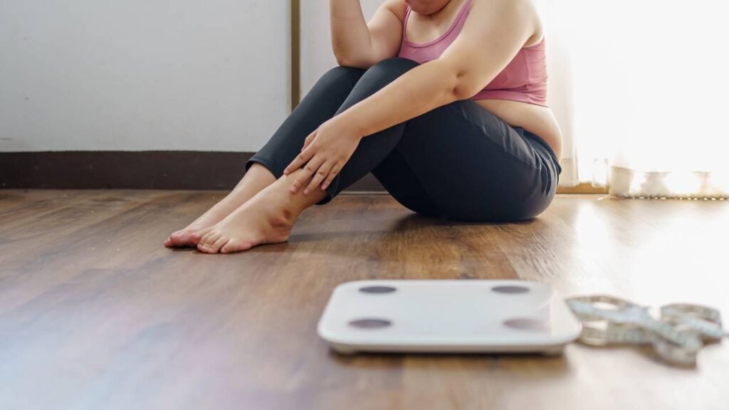 Se seu corpo apresenta esses sinais, você pode estar com excesso de cortisol e por isso está ganhando peso