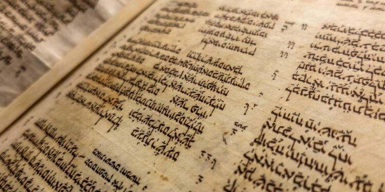 O que significa a frase "Per aspera ad astra" em latim?