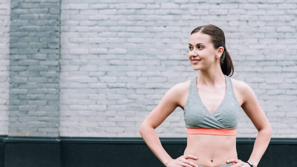 O que significa estar sempre com a mão na cintura, segundo a psicologia