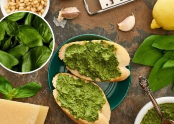 A maneira mais fácil de manter manjericão fresco à mão o ano todo