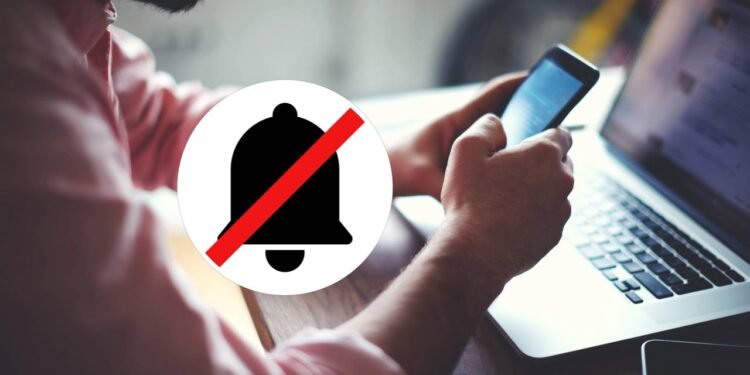 Poucos sabem por que é aconselhável carregar seu celular no modo avião e para que serve