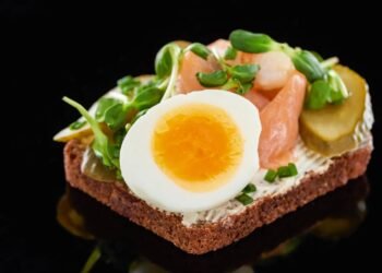 É possível emagrecer somente com a dieta do ovo?