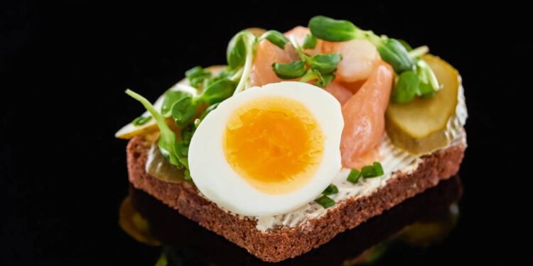 É possível emagrecer somente com a dieta do ovo?