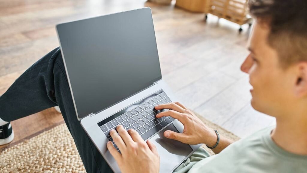 O que significa mudar muito sua foto de perfil nas redes sociais, segundo a psicologia