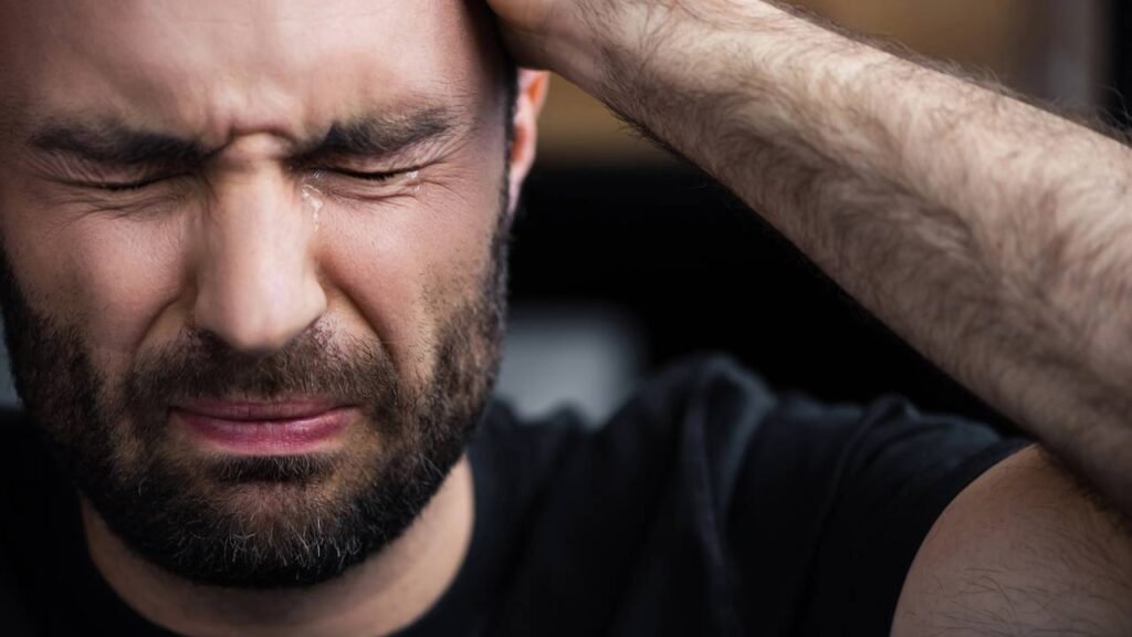 pessoa chorando_1762565892943