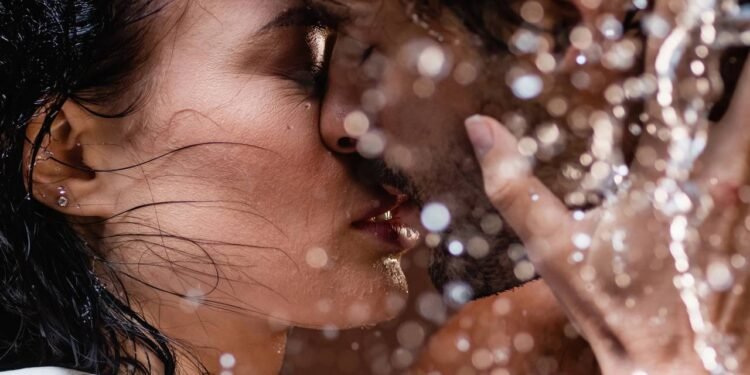 O que significa fechar os olhos durante o beijo?