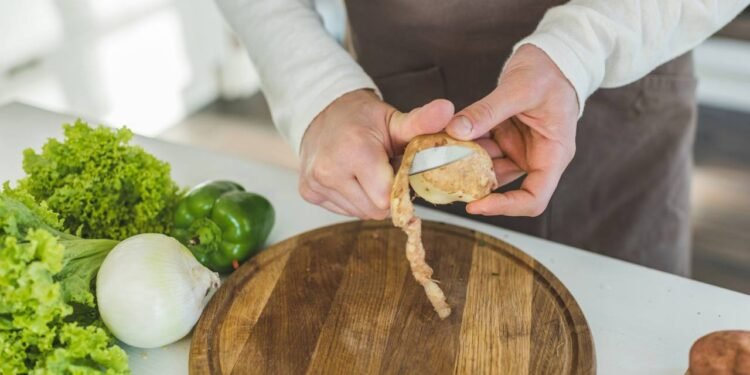 Os compostos fenólicos e a vitamina C presentes na batata contribuem para a neutralização de radicais livres - Créditos: depositphotos.com / SashaKhalabuzar