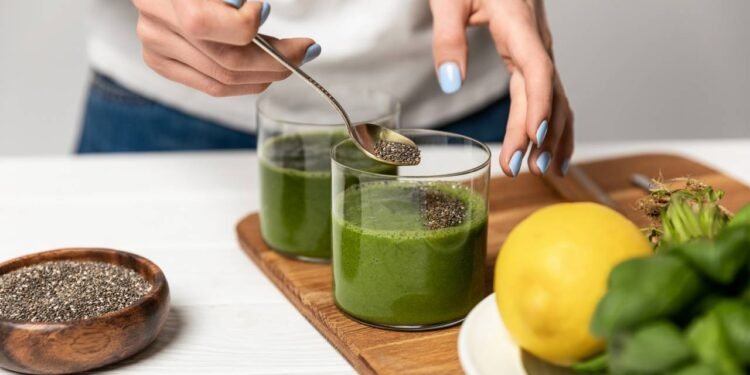 A combinação de limão, gengibre e menta faz deste smoothie uma escolha especial - Créditos: depositphotos.com / AntonMatyukha