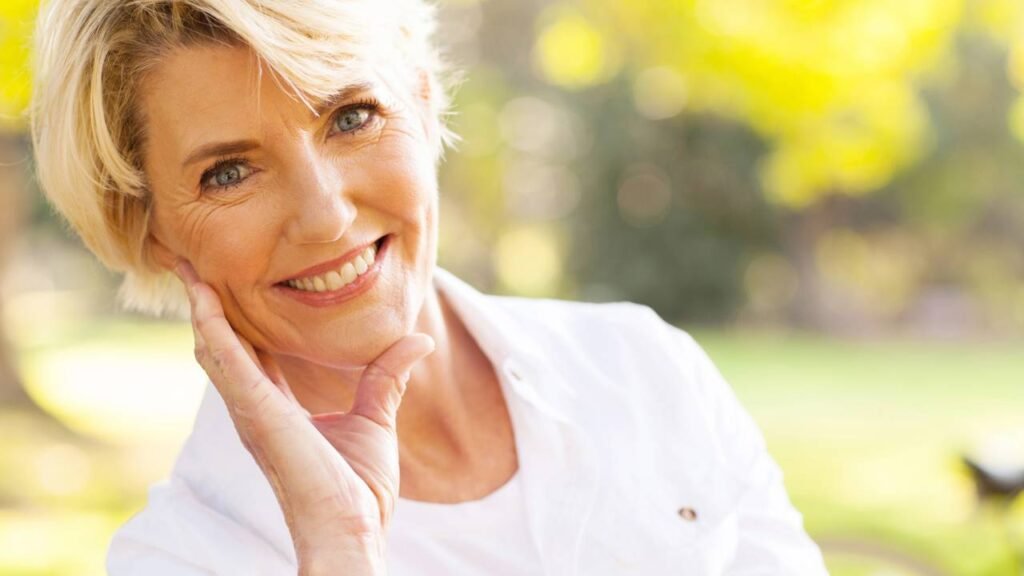 Os 5 alimentos essenciais que toda mulher 50+ precisa para manter a saúde em alta