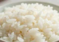 7 truques que fazem o arroz ficar soltinho toda vez