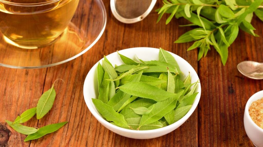 A infusão mais poderosa para noites tranquilas e digestão leve em pouco tempo